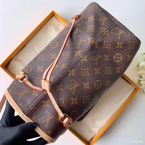 VUITTON MM NEVERFULL LOUIS 0517